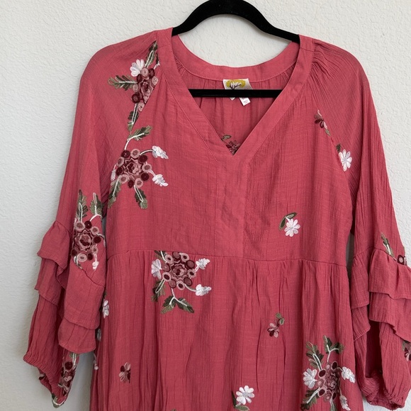 Fig & Flower dusty rose floral embroidered dress with ruffle sleeves - Picture 2 of 5